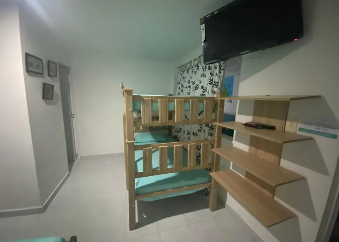Habitaciones Y Aptos Isabella